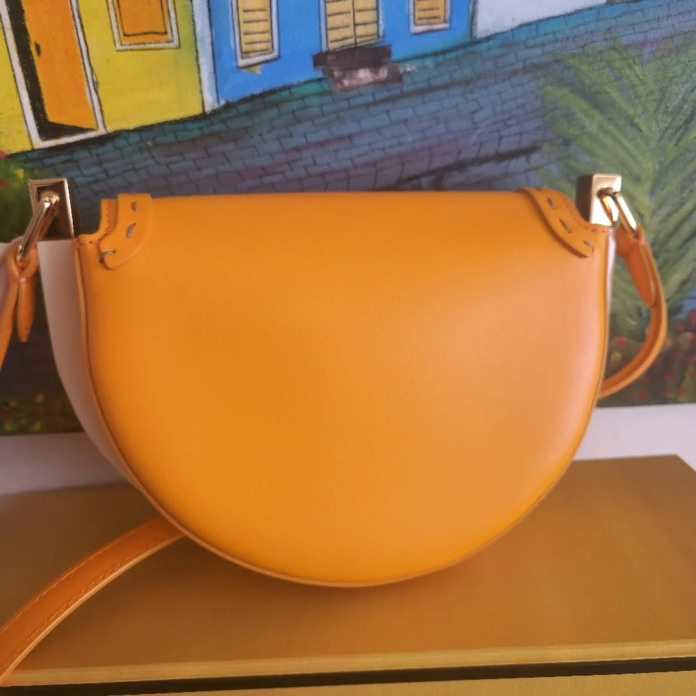 New with Tag Moonlight Fendi Crossbody with Dustcover Box and COA and care card - Picture 7 of 16